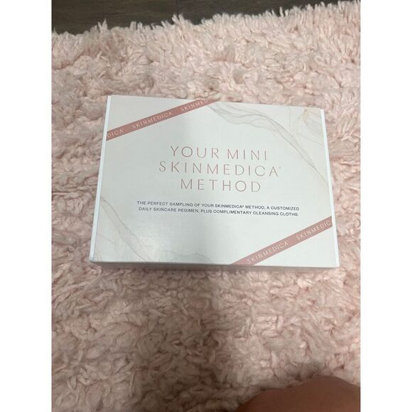 NEW YOUR MINI SKINMEDICA® Method Allergan Aesthetics - Picture 2 of 3